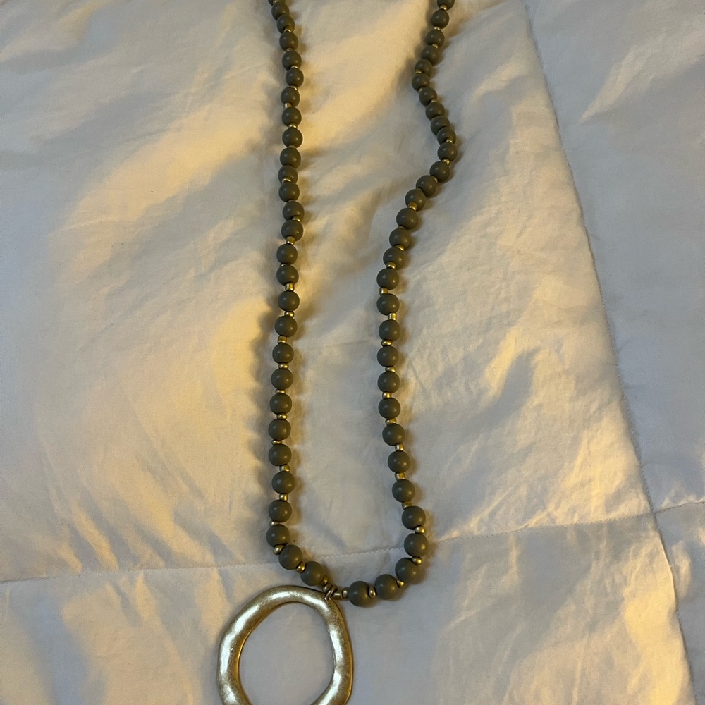 Beautifully made green beaded necklace